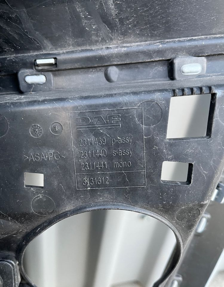 Grill DAF XG XG+ atrapa gril osłona chłodnicy - Parrilla para Camión: foto 3 Grill DAF XG XG+ atrapa gril osłona chłodnicy - Parrilla para Camión: foto 3