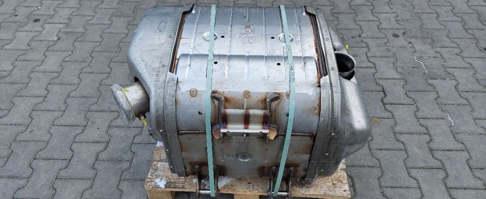 IVECO EUROCARGO EURO 6 KATALIZATOR TŁUMIK NOWY 5801833244 - Convertidor catalítico para Camión: foto 2 IVECO EUROCARGO EURO 6 KATALIZATOR TŁUMIK NOWY 5801833244 - Convertidor catalítico para Camión: foto 2