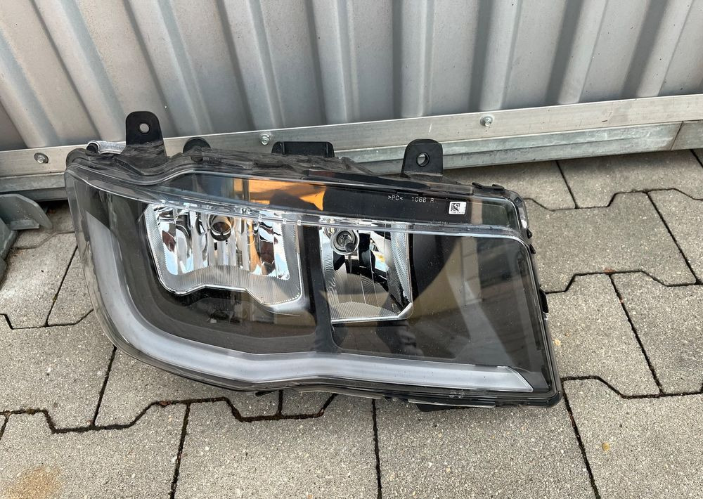 Lampa MAN TG3 TGX TGS H7+LED nowy model reflektor RH - Luz/ Iluminación para Camión: foto 1 Lampa MAN TG3 TGX TGS H7+LED nowy model reflektor RH - Luz/ Iluminación para Camión: foto 1