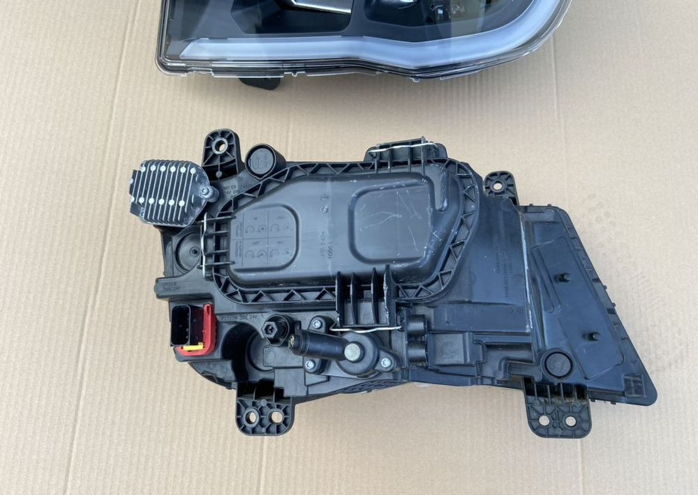 Lampa MAN TG3 TGX TGS nowy model reflektor LH - Luz/ Iluminación para Camión: foto 2 Lampa MAN TG3 TGX TGS nowy model reflektor LH - Luz/ Iluminación para Camión: foto 2