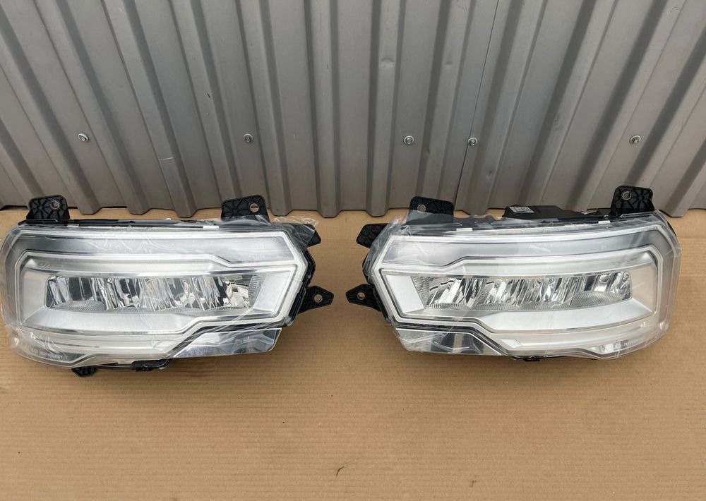 NOWE lampy LED DAF XG XG+ XF reflektor oryginał lampa NOWA - Luz/ Iluminación para Camión: foto 1 NOWE lampy LED DAF XG XG+ XF reflektor oryginał lampa NOWA - Luz/ Iluminación para Camión: foto 1
