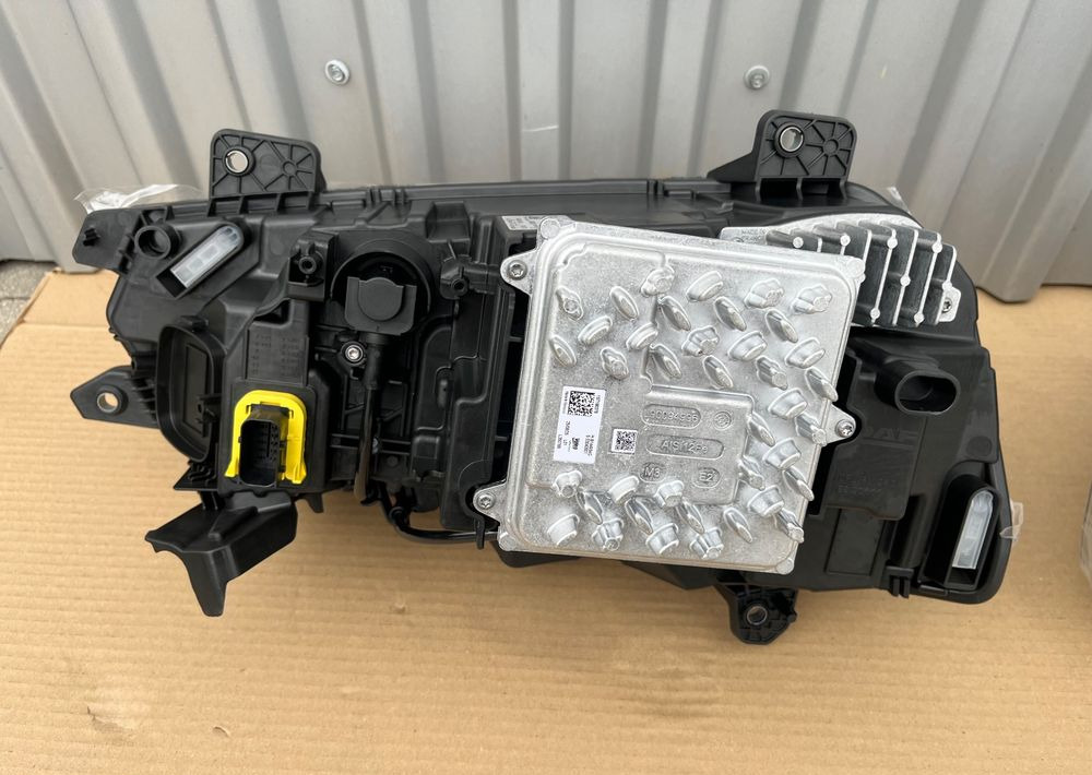 NOWE lampy LED DAF XG XG+ XF reflektor oryginał lampa NOWA - Luz/ Iluminación para Camión: foto 5 NOWE lampy LED DAF XG XG+ XF reflektor oryginał lampa NOWA - Luz/ Iluminación para Camión: foto 5