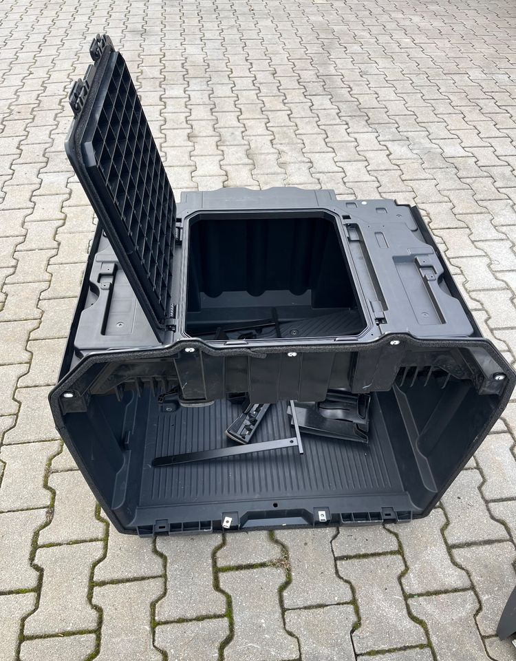 NOWY schowek wewnętrzny DAF XG+ skrzynka box - Cabina e interior para Camión: foto 1 NOWY schowek wewnętrzny DAF XG+ skrzynka box - Cabina e interior para Camión: foto 1