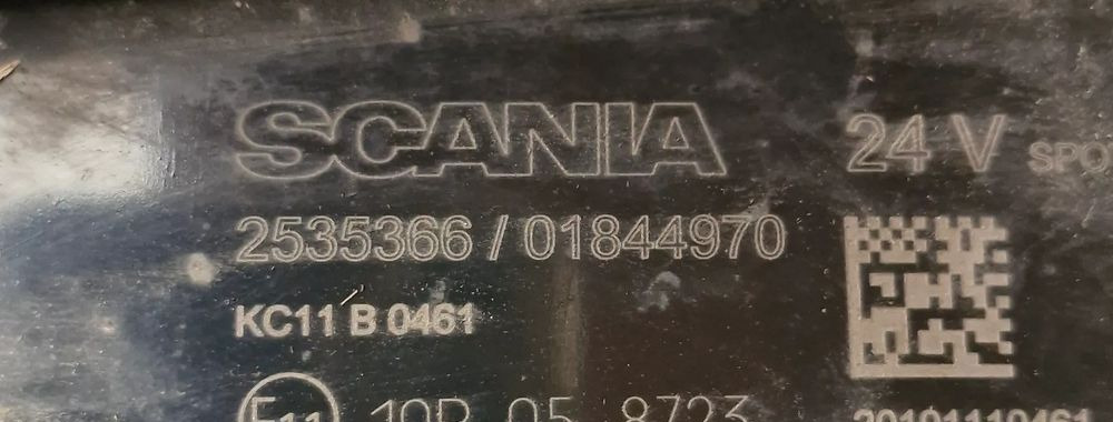 SCANIA R S HALOGEN DALEKOSIĘŻNY HALOGENY 2535366 2535367 - Luz/ Iluminación para Camión: foto 2 SCANIA R S HALOGEN DALEKOSIĘŻNY HALOGENY 2535366 2535367 - Luz/ Iluminación para Camión: foto 2