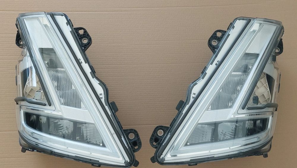 VOLVO FH 5 LAMPA PRZEDNIA FULL LED - Faro delantero para Camión: foto 1 VOLVO FH 5 LAMPA PRZEDNIA FULL LED - Faro delantero para Camión: foto 1