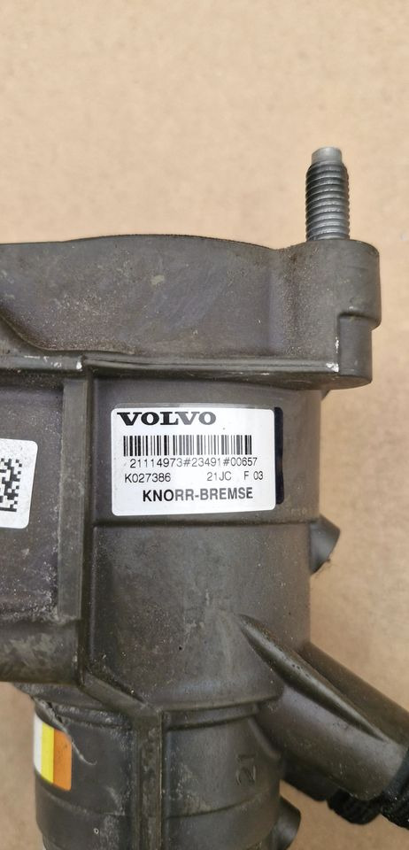 VOLVO FH4 FH5 FM5 ZAWÓR HAMULCA GŁÓWNEGO 21114973 K027386 - Piezas de freno: foto 2 VOLVO FH4 FH5 FM5 ZAWÓR HAMULCA GŁÓWNEGO 21114973 K027386 - Piezas de freno: foto 2