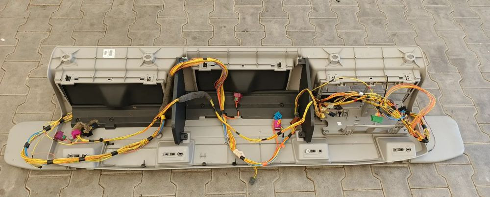 VOLVO FL KONSOLA PÓŁKA GÓRNA - Cabina e interior para Camión: foto 2 VOLVO FL KONSOLA PÓŁKA GÓRNA - Cabina e interior para Camión: foto 2