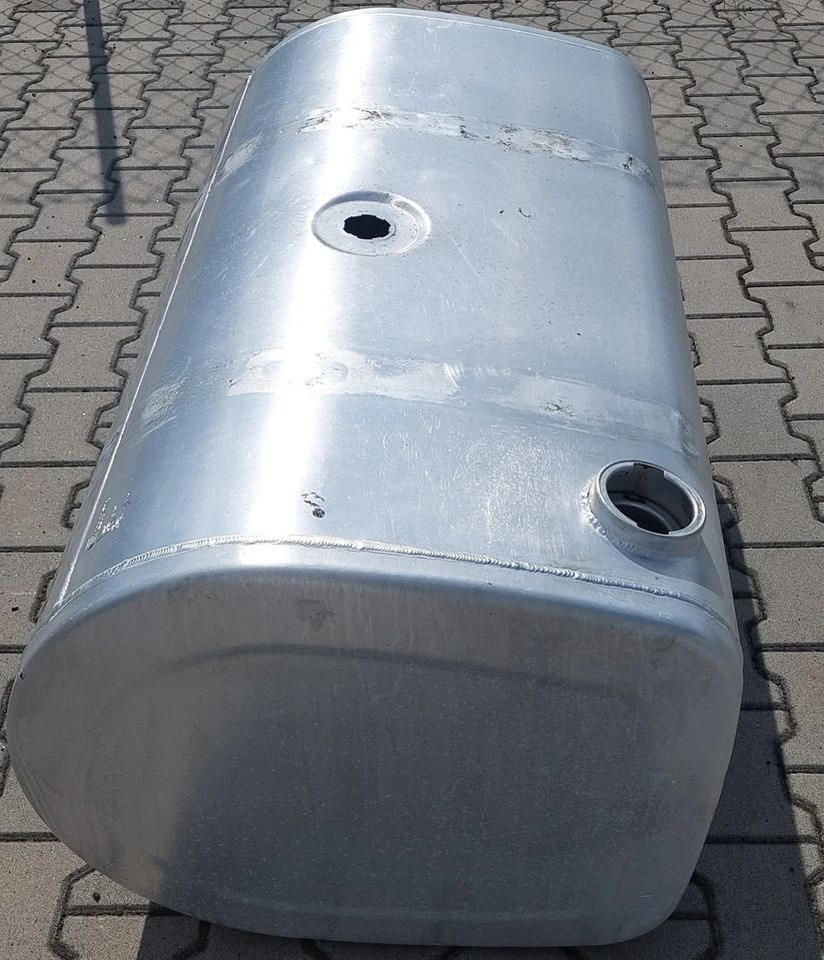 ZBIORNIK PALIWA VOLVO RENAULT 110CM - Depósito de combustible para Camión: foto 3 ZBIORNIK PALIWA VOLVO RENAULT 110CM - Depósito de combustible para Camión: foto 3