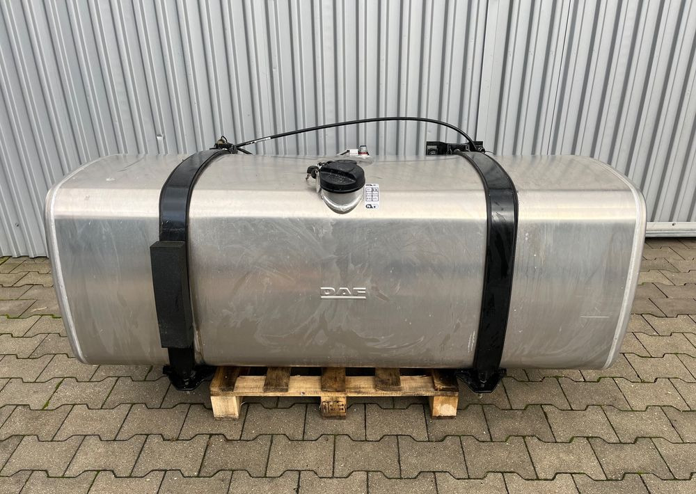 Zbiornik paliwa DAF XG XF CF 620 litrów bak jak NOWY - Procesamiento de combustible para Camión: foto 1 Zbiornik paliwa DAF XG XF CF 620 litrów bak jak NOWY - Procesamiento de combustible para Camión: foto 1