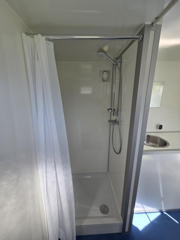 Badezimmerwagen Bad Anhänger Sanitär-Anhänger WC Dusche - Casa contenedor, Remolque: foto 4 Badezimmerwagen Bad Anhänger Sanitär-Anhänger WC Dusche - Casa contenedor, Remolque: foto 4