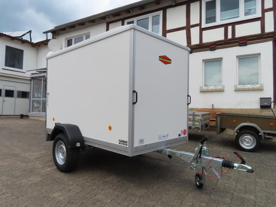 Böckmann KT 2513/135 PKW-Anhänger, Koffer, 1,35to., 100 km/h - Remolque caja cerrada: foto 1 Böckmann KT 2513/135 PKW-Anhänger, Koffer, 1,35to., 100 km/h - Remolque caja cerrada: foto 1