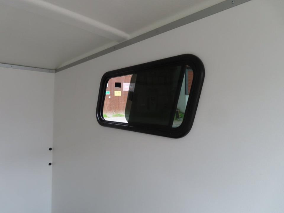 Leasing de  Böckmann KT 2513/135 PKW-Anhänger Kofferanhänger Fenster 100km/h Böckmann KT 2513/135 PKW-Anhänger Kofferanhänger Fenster 100km/h: foto 11