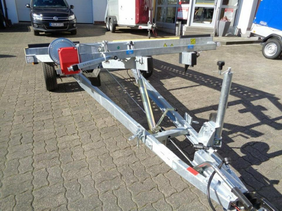 Remolque portavehículos Böckmann PKW-Anhänger, Autotransporter, 3,0to. kippbar, 100 km/h: foto 7 Remolque portavehículos Böckmann PKW-Anhänger, Autotransporter, 3,0to. kippbar, 100 km/h: foto 7