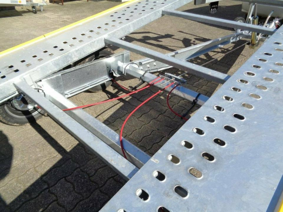 Remolque portavehículos Böckmann PKW-Anhänger, Autotransporter, 3,0to. kippbar, 100 km/h: foto 9 Remolque portavehículos Böckmann PKW-Anhänger, Autotransporter, 3,0to. kippbar, 100 km/h: foto 9