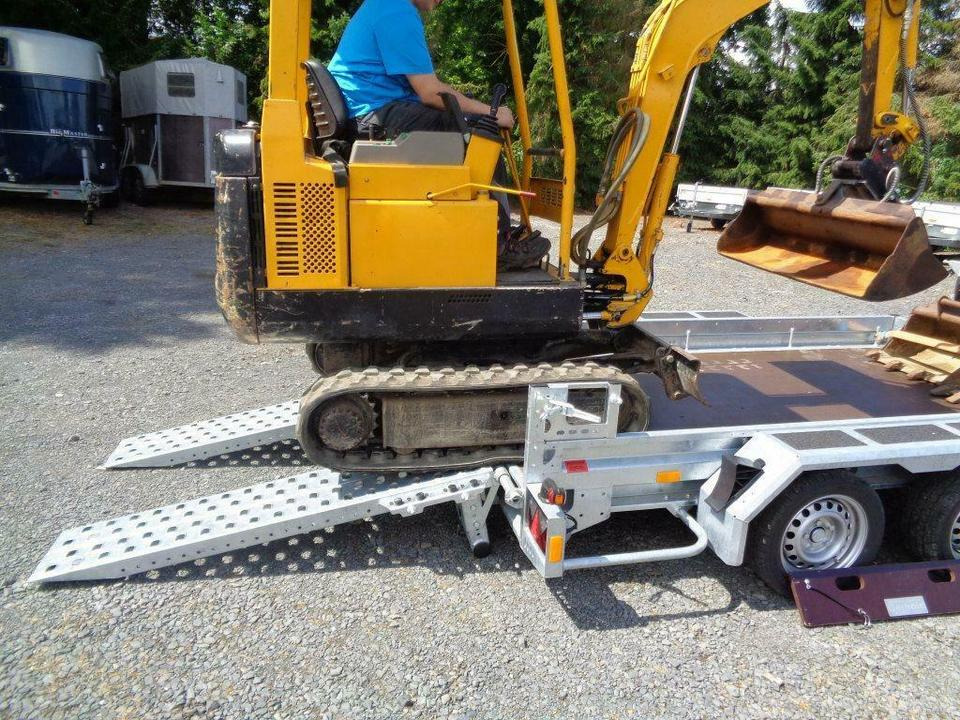 Remolque porta maquinaria Böckmann, PKW-Anhänger, Baumaschinentransporter, 3,5 to. 100 km/h: foto 9 Remolque porta maquinaria Böckmann, PKW-Anhänger, Baumaschinentransporter, 3,5 to. 100 km/h: foto 9