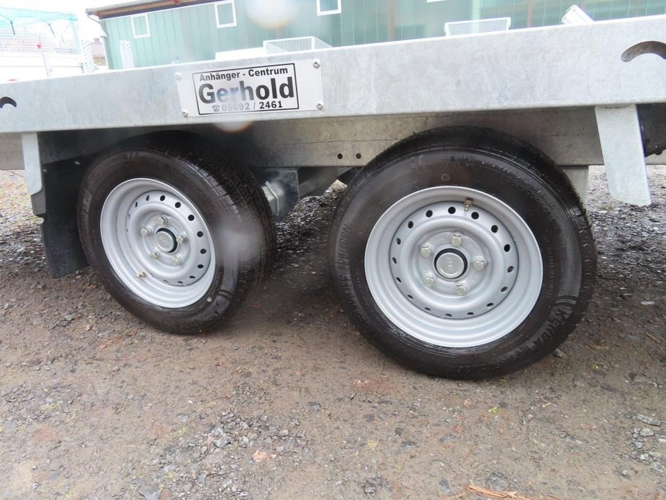 PKW Anhänger, Universal-Autotransporter, 2,7 to. - Remolque portavehículos: foto 5 PKW Anhänger, Universal-Autotransporter, 2,7 to. - Remolque portavehículos: foto 5