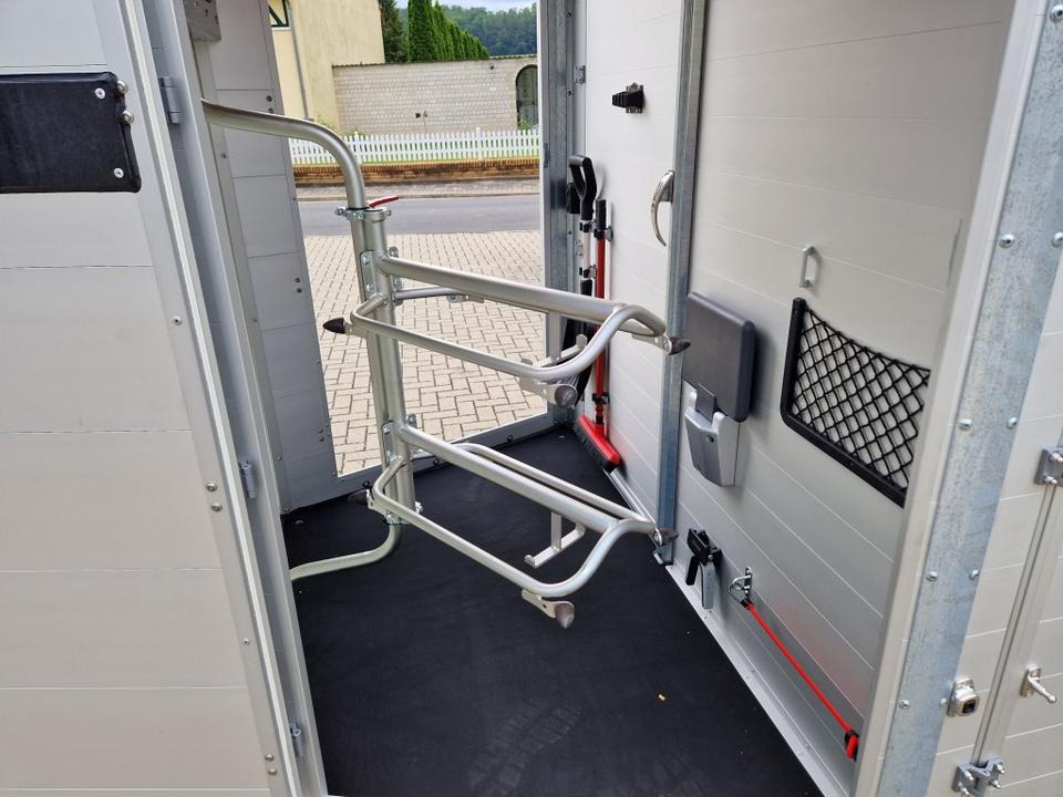 Remolque para caballos Pferdeanhänger Böckmann Portax L SR Tür links Sattelraum 2024: foto 8