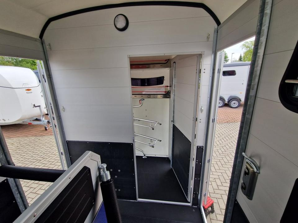 Remolque para caballos Pferdeanhänger Böckmann Portax L SR Tür links Sattelraum 2024: foto 14