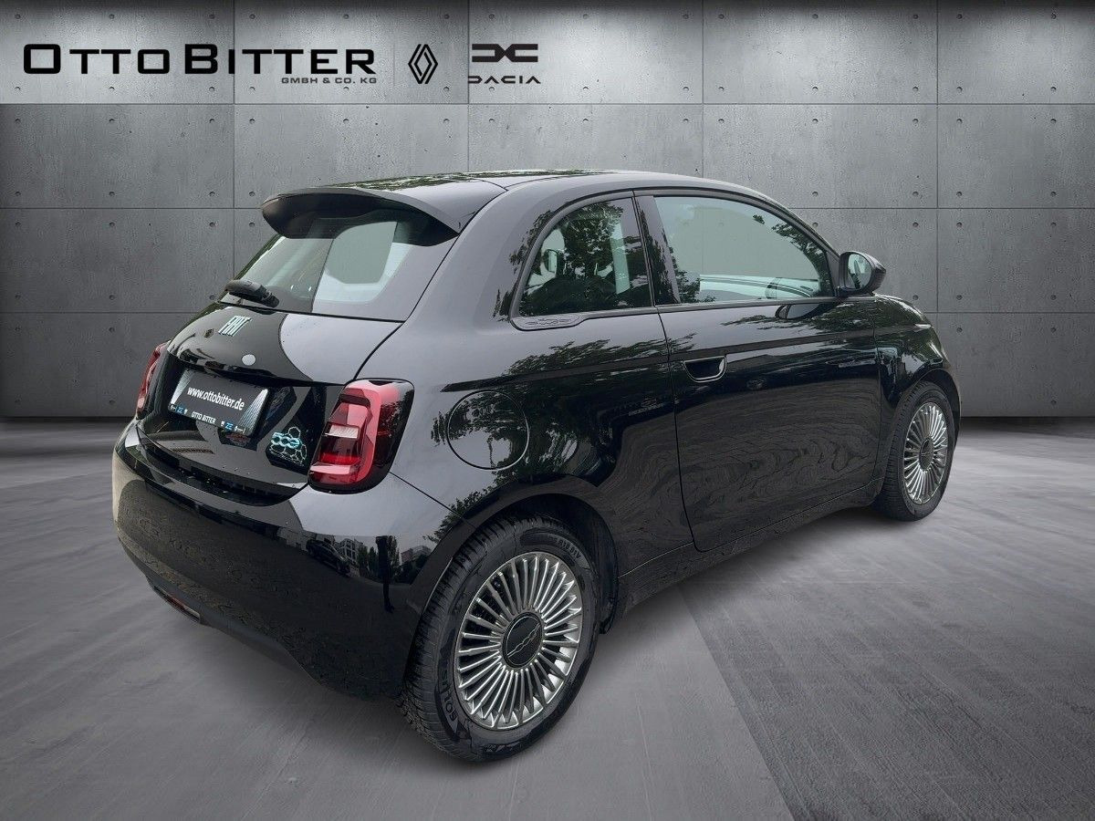 Fiat 500e Icon Elektro 16"ALU/NAVI/SCHNELLADER-50KW - Sedan: foto 4 Fiat 500e Icon Elektro 16"ALU/NAVI/SCHNELLADER-50KW - Sedan: foto 4