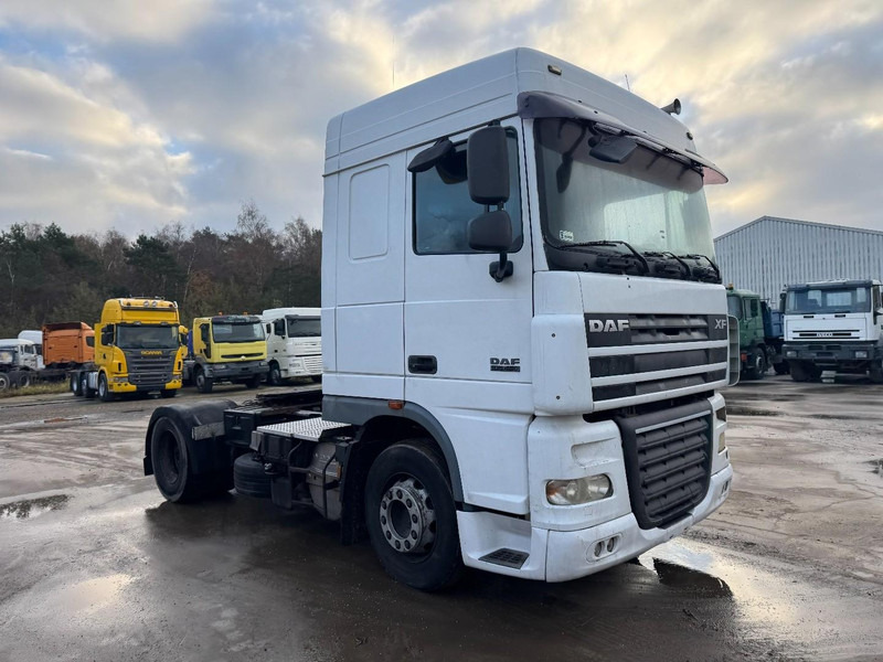 DAF 105 XF 460 Space Cab (MANUAL GEARBOX / BOITE MANUELLE / PERFECT CONDITION) - Cabeza tractora: foto 3 DAF 105 XF 460 Space Cab (MANUAL GEARBOX / BOITE MANUELLE / PERFECT CONDITION) - Cabeza tractora: foto 3