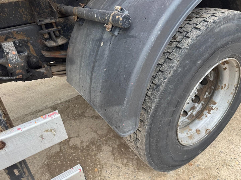 Limpieza de alcantarillado MAN 18.232 (8000 L / 6 CYLINDER WITH MANUAL PUMP / STEEL SUSPENSION): foto 9