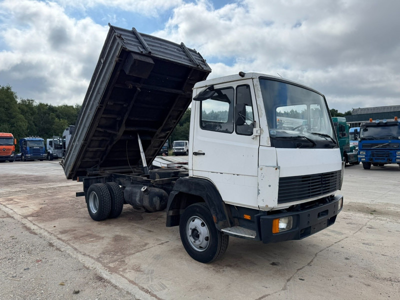 Mercedes-Benz SK 914 (6 CYLINDER / MANUAL PUMP / WITH HELPER / AUXILIARY / STEEL SUSPENSION) - Camión volquete: foto 3 Mercedes-Benz SK 914 (6 CYLINDER / MANUAL PUMP / WITH HELPER / AUXILIARY / STEEL SUSPENSION) - Camión volquete: foto 3