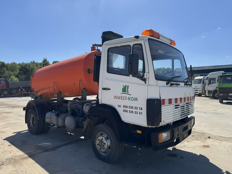 Mercedes-Benz SK 914 (8000 L / STEEL SUSPENSION & MANUAL PUMP / SUSPENSION LAMES & POMPE MANUELLE) - Limpieza de alcantarillado: foto 3 Mercedes-Benz SK 914 (8000 L / STEEL SUSPENSION & MANUAL PUMP / SUSPENSION LAMES & POMPE MANUELLE) - Limpieza de alcantarillado: foto 3
