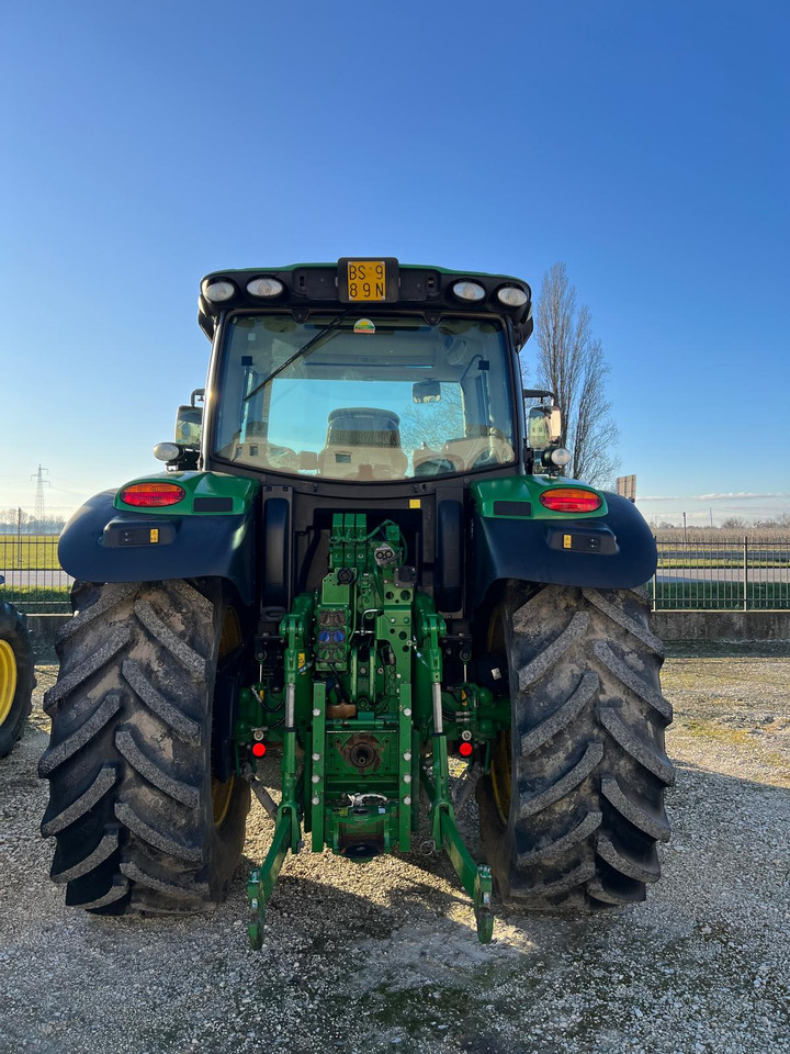 JOHN DEERE 6110 R - Tractor: foto 4 JOHN DEERE 6110 R - Tractor: foto 4