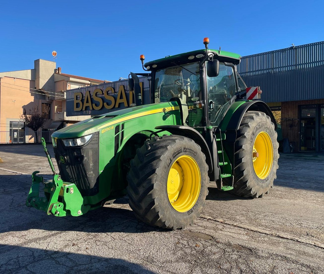 JOHN DEERE 8370 R - Tractor: foto 1 JOHN DEERE 8370 R - Tractor: foto 1