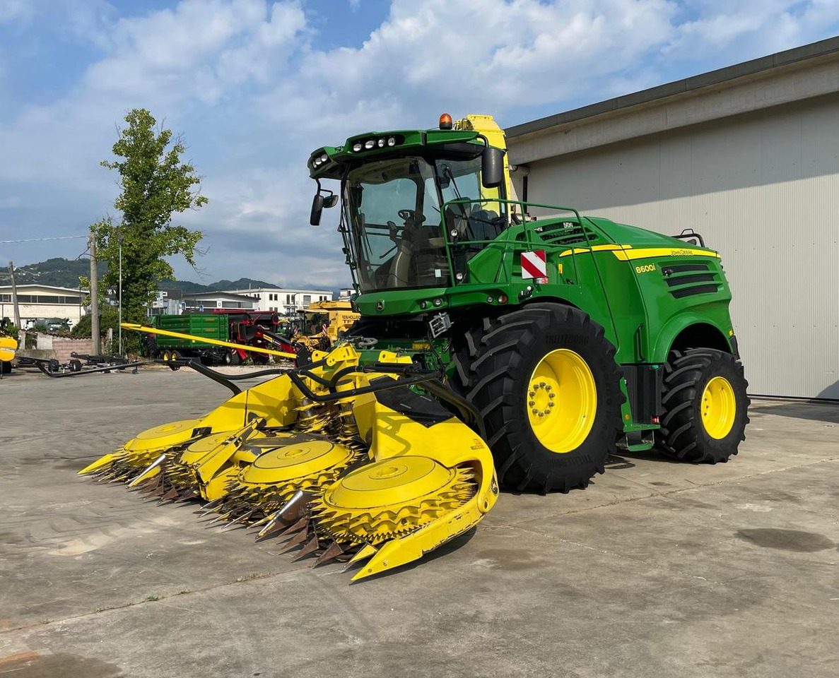 JOHN DEERE TRINCIA 8600i - Cosechadora de forraje: foto 1 JOHN DEERE TRINCIA 8600i - Cosechadora de forraje: foto 1