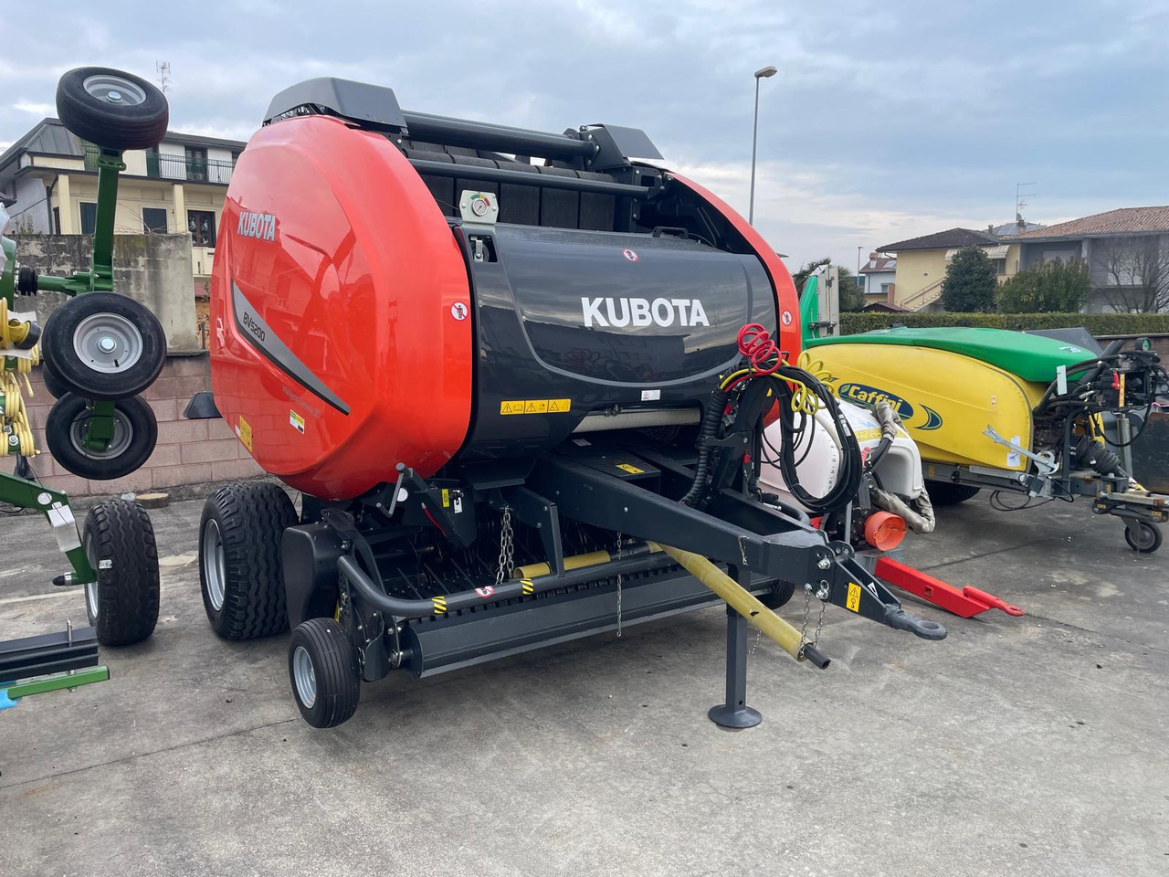 KUBOTA ROTOPRESSA BV5200 - Rotoempacadora: foto 2 KUBOTA ROTOPRESSA BV5200 - Rotoempacadora: foto 2