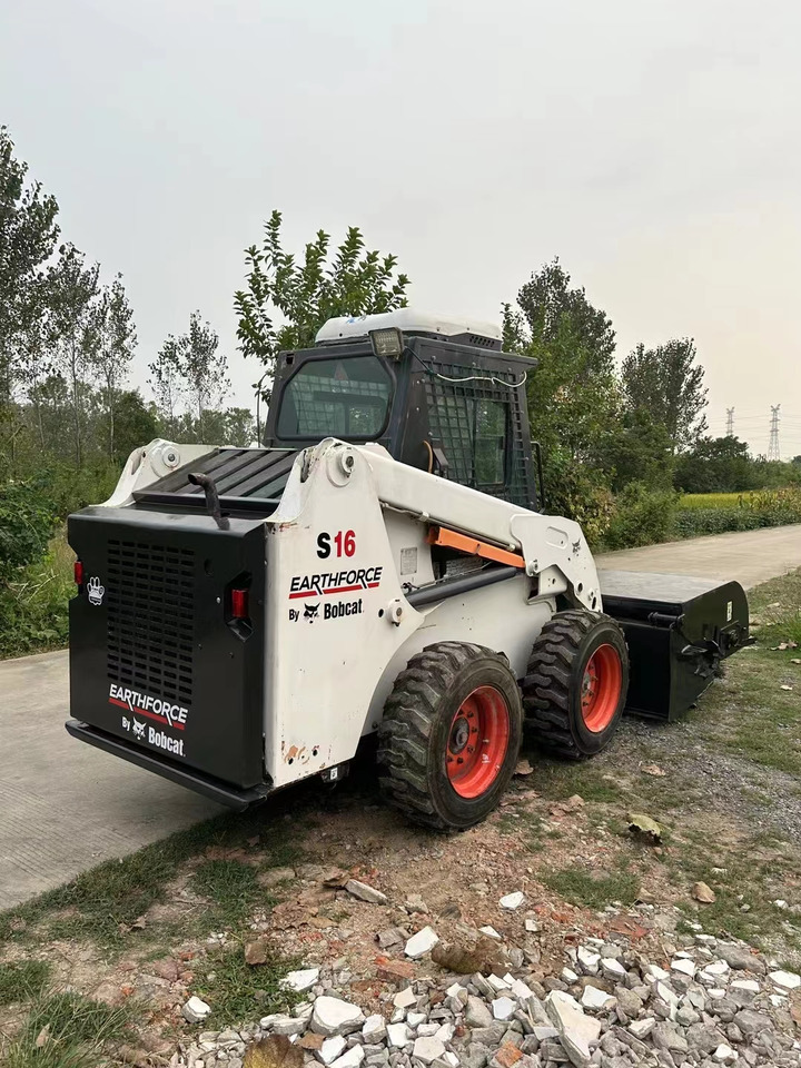BOBCAT S16 - Minicargadora: foto 4 BOBCAT S16 - Minicargadora: foto 4
