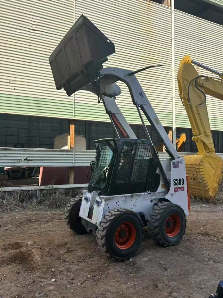 BOBCAT s300 - Minicargadora: foto 5 BOBCAT s300 - Minicargadora: foto 5