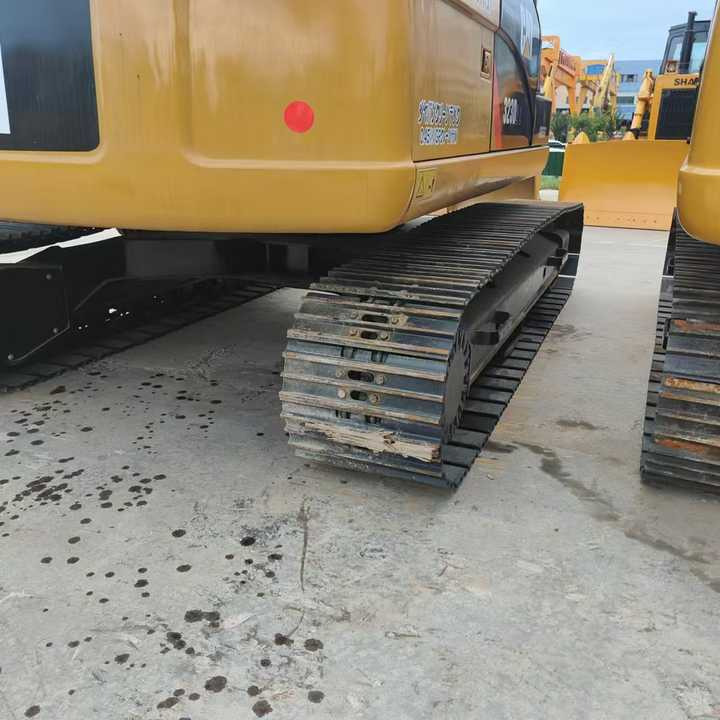 CAT second-hand 323D excavator sold at low price and in very good condition Japanese original hydraulic crawler excavator - Excavadora: foto 4 CAT second-hand 323D excavator sold at low price and in very good condition Japanese original hydraulic crawler excavator - Excavadora: foto 4