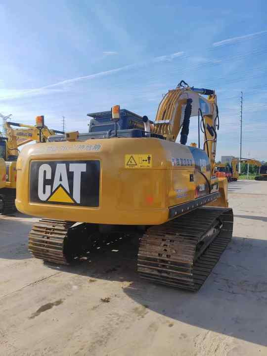 Durable Second Hand Machine Original Used Caterpillar Excavator CAT 330D2 USED 329D2 320D2 325D 315D Excavator - Excavadora de cadenas: foto 3 Durable Second Hand Machine Original Used Caterpillar Excavator CAT 330D2 USED 329D2 320D2 325D 315D Excavator - Excavadora de cadenas: foto 3