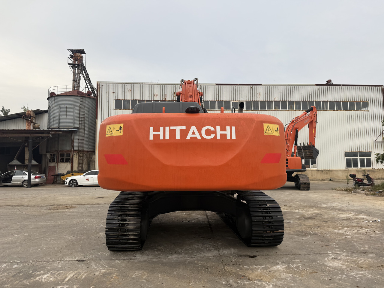HITACHI used hitachi 350-5g excavator - Excavadora de cadenas: foto 4 HITACHI used hitachi 350-5g excavator - Excavadora de cadenas: foto 4