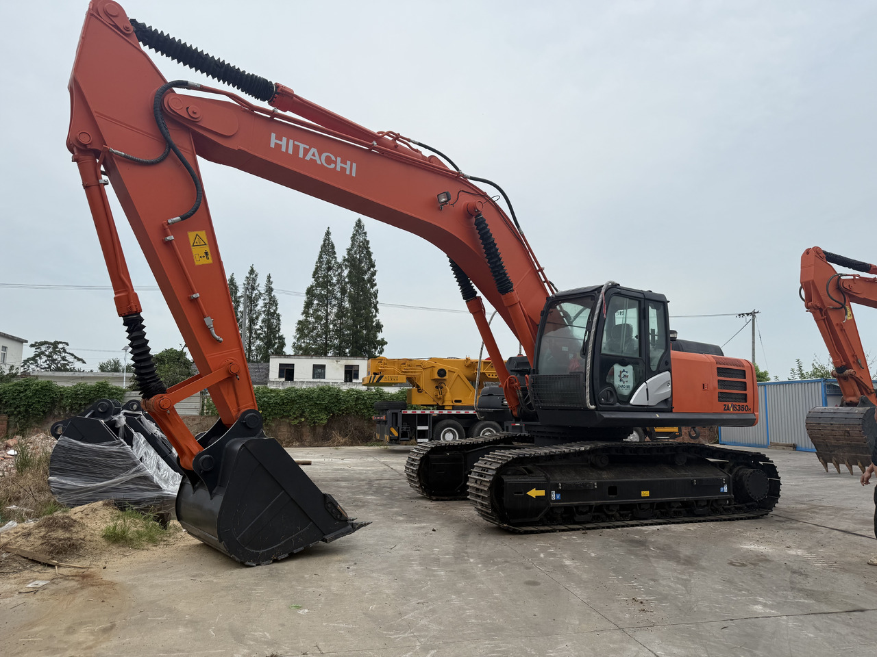 Hitachi used hitachi 350-5g - Excavadora de cadenas: foto 1 Hitachi used hitachi 350-5g - Excavadora de cadenas: foto 1
