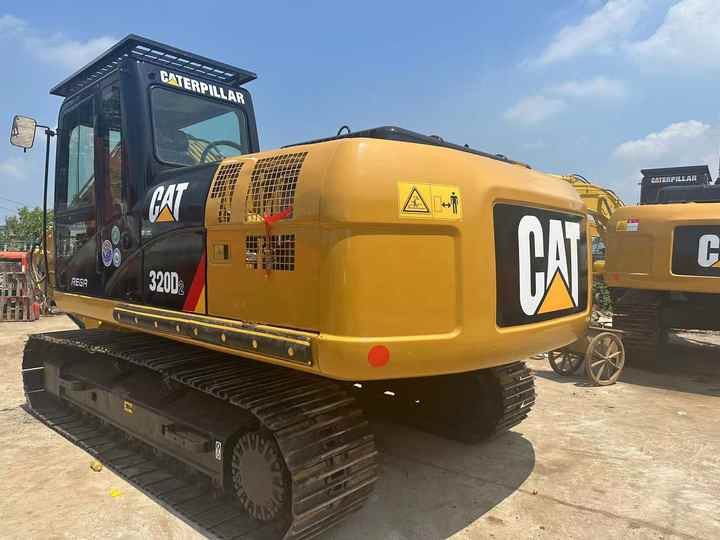 Used CAT 320D2 Excavator | Well-Maintained, Low Hours | Affordable Heavy Machinery for Construction & Mining! - Excavadora de cadenas: foto 2 Used CAT 320D2 Excavator | Well-Maintained, Low Hours | Affordable Heavy Machinery for Construction & Mining! - Excavadora de cadenas: foto 2