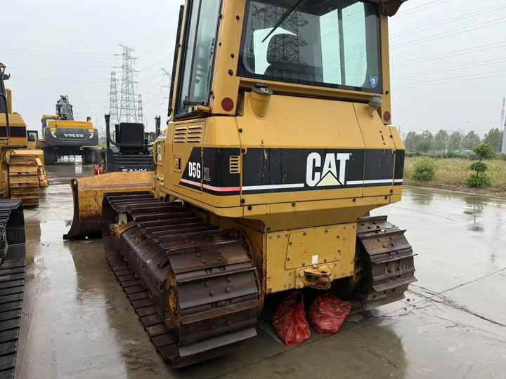 Used Cat D5G Crawler Bulldozer Original CAT Brand Bulldozer Second Hand Cat D5H D5 D5C D5N D5M LGP Dozer for Sale - Bulldozer: foto 3 Used Cat D5G Crawler Bulldozer Original CAT Brand Bulldozer Second Hand Cat D5H D5 D5C D5N D5M LGP Dozer for Sale - Bulldozer: foto 3
