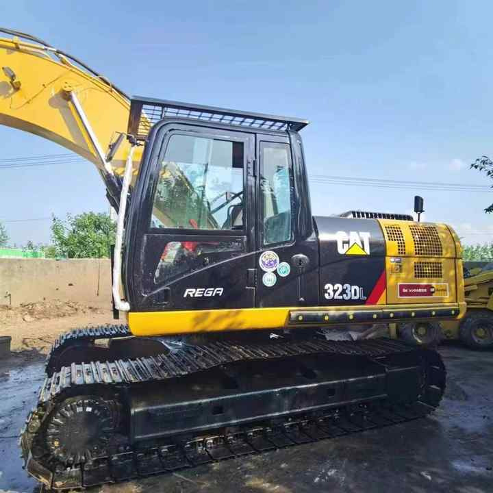 Used Digger CAT 323DL Construction Machinery Construction Digger Used CAT 323DL Cheap Excavator - Excavadora de cadenas: foto 1 Used Digger CAT 323DL Construction Machinery Construction Digger Used CAT 323DL Cheap Excavator - Excavadora de cadenas: foto 1