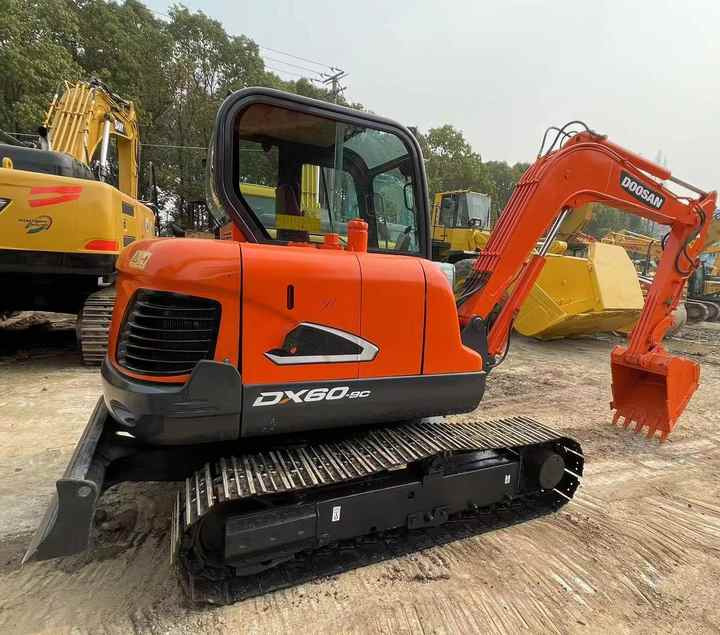 Used Doosan DX60-9c Excavator | Low Hours | Robust Undercarriage | Global Shipping | Discounted Price - Excavadora: foto 1 Used Doosan DX60-9c Excavator | Low Hours | Robust Undercarriage | Global Shipping | Discounted Price - Excavadora: foto 1