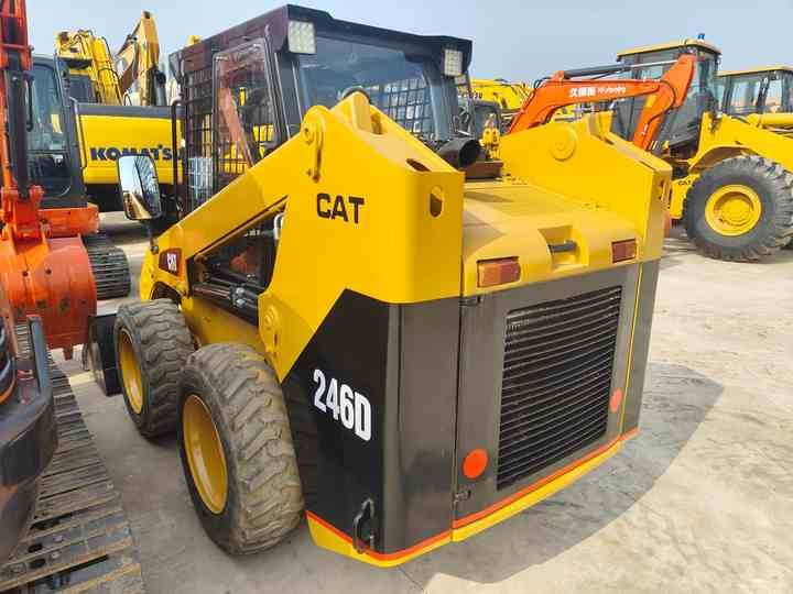 Used Front Loader Tractor CAT 246D Skid Steer Loader / Used Cat 226B 246C 246d Mini Skid Steer Loader in Stock - Minicargadora: foto 5 Used Front Loader Tractor CAT 246D Skid Steer Loader / Used Cat 226B 246C 246d Mini Skid Steer Loader in Stock - Minicargadora: foto 5