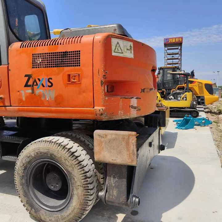 Used Japan Original Brand Hitachi Zx 130w Wheel Excavator Hitachi Zx120 130 200 Excavator for Sale - Excavadora: foto 4 Used Japan Original Brand Hitachi Zx 130w Wheel Excavator Hitachi Zx120 130 200 Excavator for Sale - Excavadora: foto 4