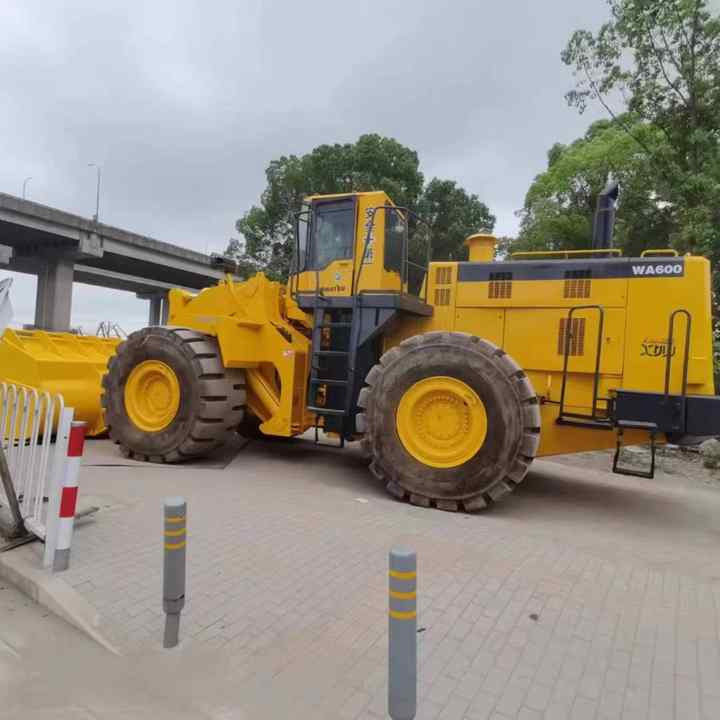 Used Wheel Loader Komatsu WA600-3 Good Working Condition High Quality Nice Price Original Japan Machine - Cargadora de ruedas: foto 5 Used Wheel Loader Komatsu WA600-3 Good Working Condition High Quality Nice Price Original Japan Machine - Cargadora de ruedas: foto 5