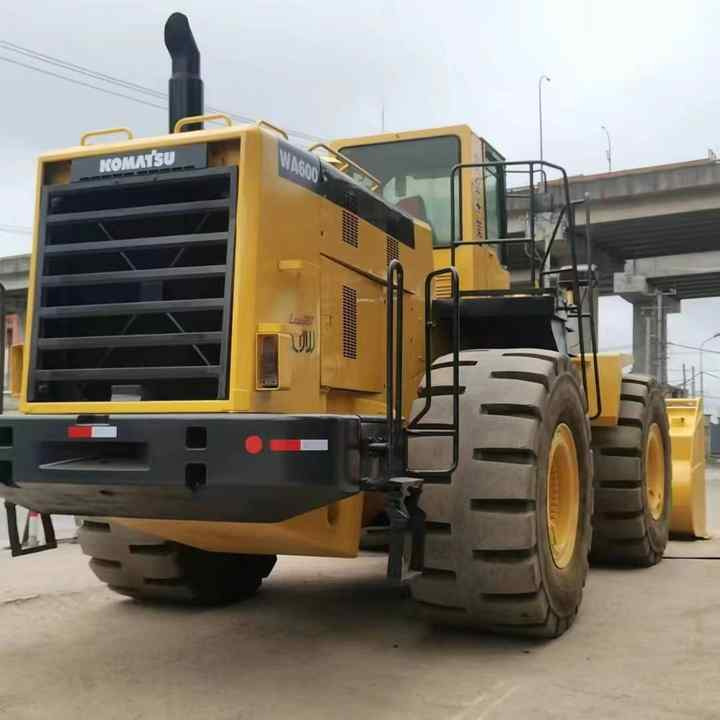 Used Wheel Loader Komatsu WA600-3 Good Working Condition High Quality Nice Price Original Japan Machine - Cargadora de ruedas: foto 1 Used Wheel Loader Komatsu WA600-3 Good Working Condition High Quality Nice Price Original Japan Machine - Cargadora de ruedas: foto 1