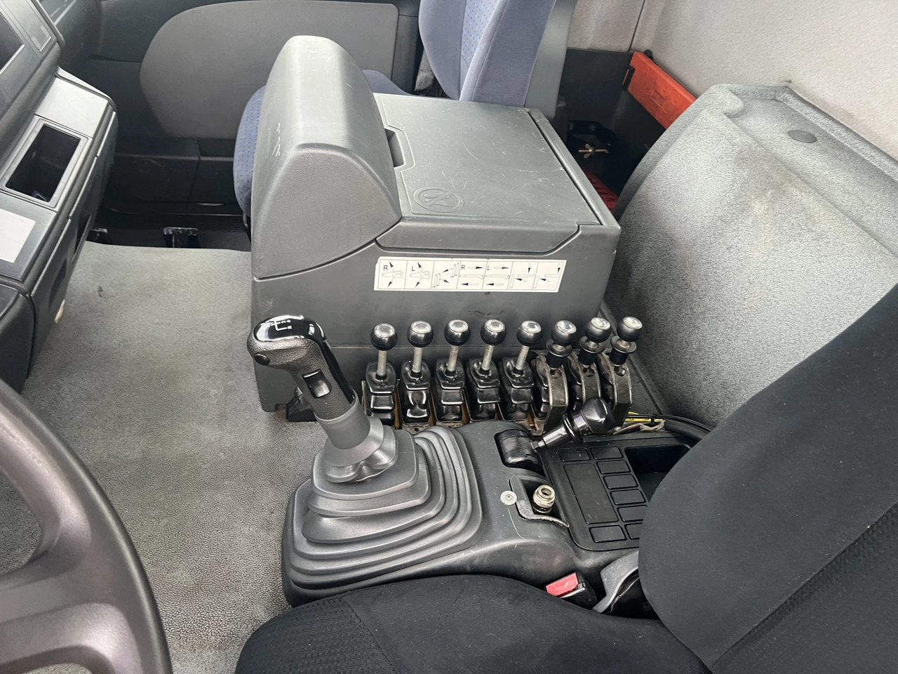 Camión portacontenedor de cadenas, Camión grúa Man Tga 6х4, Кран-Z, Мултилифт: foto 15 Camión portacontenedor de cadenas, Camión grúa Man Tga 6х4, Кран-Z, Мултилифт: foto 15