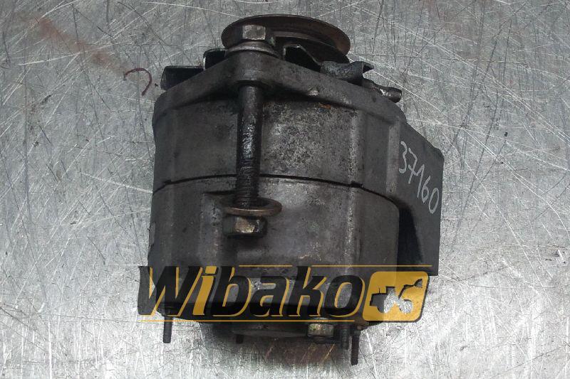 Alternator Komatsu S6D105-1 - Alternador para Maquinaria de construcción: foto 1 Alternator Komatsu S6D105-1 - Alternador para Maquinaria de construcción: foto 1