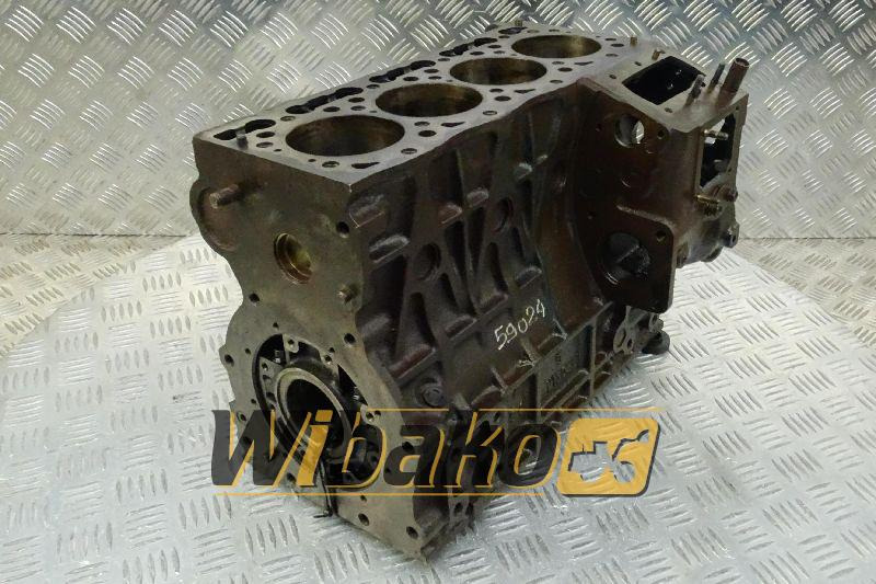 Crankcase for engine Kubota V1305E 1305D - Cárter para Maquinaria de construcción: foto 1 Crankcase for engine Kubota V1305E 1305D - Cárter para Maquinaria de construcción: foto 1