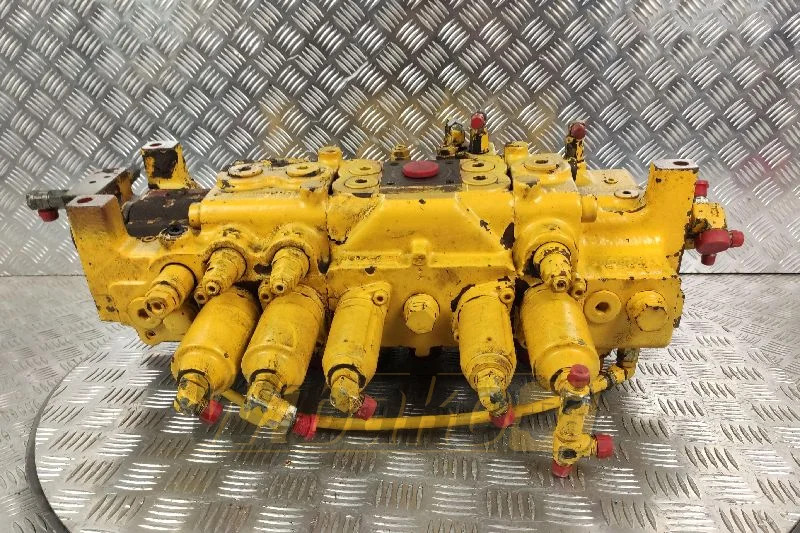 Kawasaki KMX15F/23017 36U2817F3 - Válvula hidráulica para Maquinaria de construcción: foto 1 Kawasaki KMX15F/23017 36U2817F3 - Válvula hidráulica para Maquinaria de construcción: foto 1