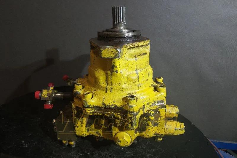 Komatsu PC210-6K - Motor hidráulico para Maquinaria de construcción: foto 1 Komatsu PC210-6K - Motor hidráulico para Maquinaria de construcción: foto 1